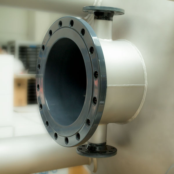 Chemical protection and corrosion protection coating (Halar®) on manholes of an ultrapure water tank